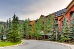 Parking and Exterior of The Springs in Keystone